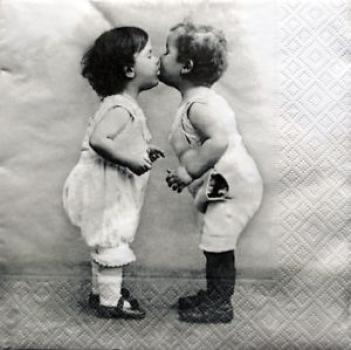 Serviette Kissing Kids